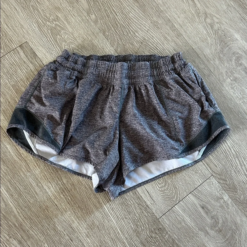 Lululemon Hotty hot shorts - Picture 2 of 4